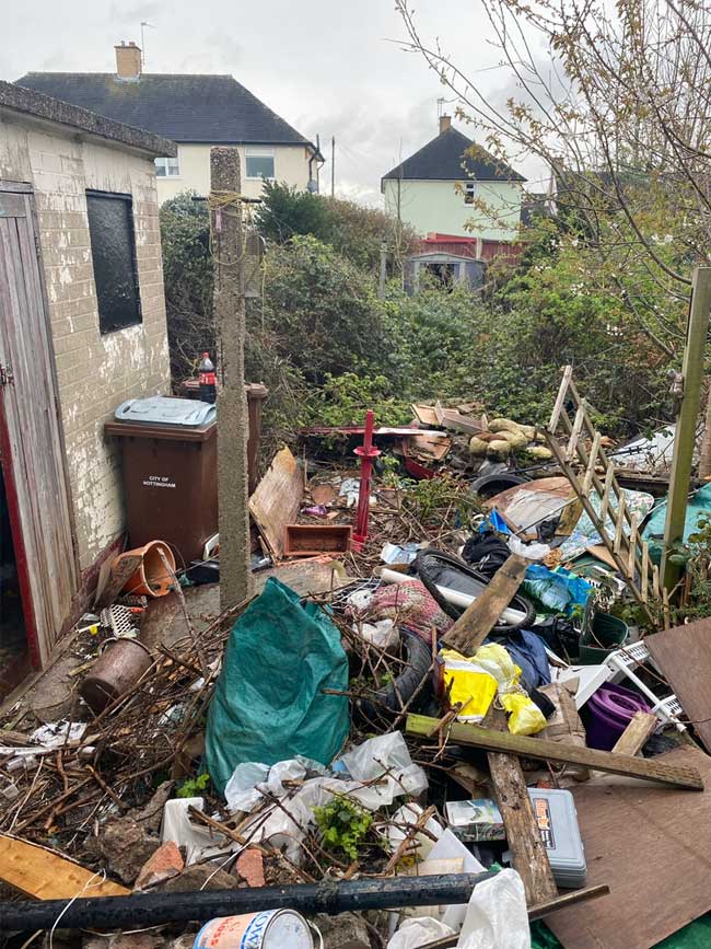 garden rubbish clearing